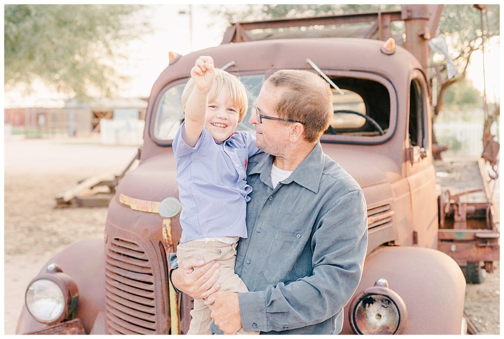 Jette's Farmhouse Family Photos at Tumbleweed Park 