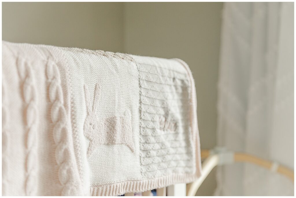 Scottsdale newborn photos, quilt on the side of the crib