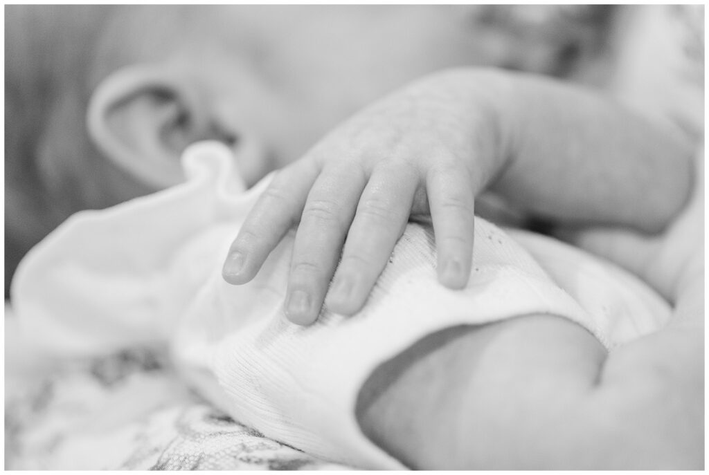 Scottsdale newborn photos | baby's little fingers
